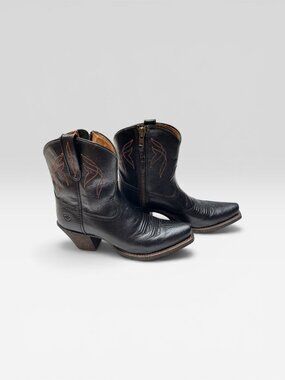 Festival Ready! Size 5.5 B Black Ariat Boots with Red Stitching GORGEOUS!